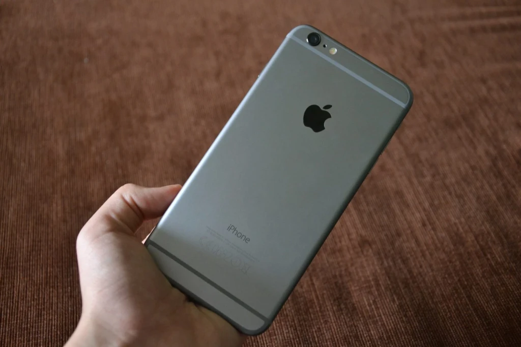 Кейс: 95510 рублей из Одноклассников на оффере копия IPhone 6S