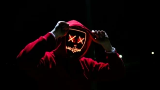 Кейс: 40000 рублей на неоновых масках во Вконтакте