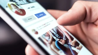 Что такое запланированные группы в Facebook