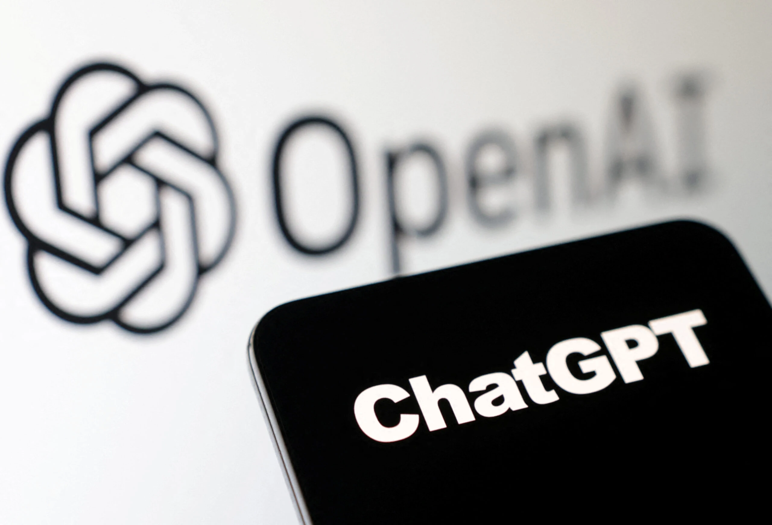 11 лучших аналогов ChatGPT для России