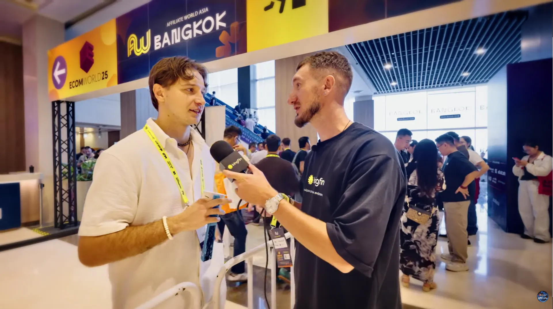 Интервью на Affiliate World Bangkok в зоне регистрации конференции