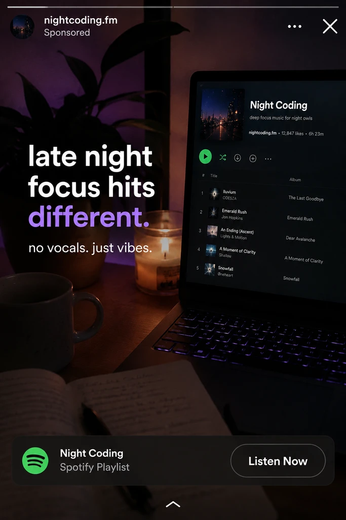 Ноутбук с плейлистом на Spotify и чашка кофе в уютной обстановке.